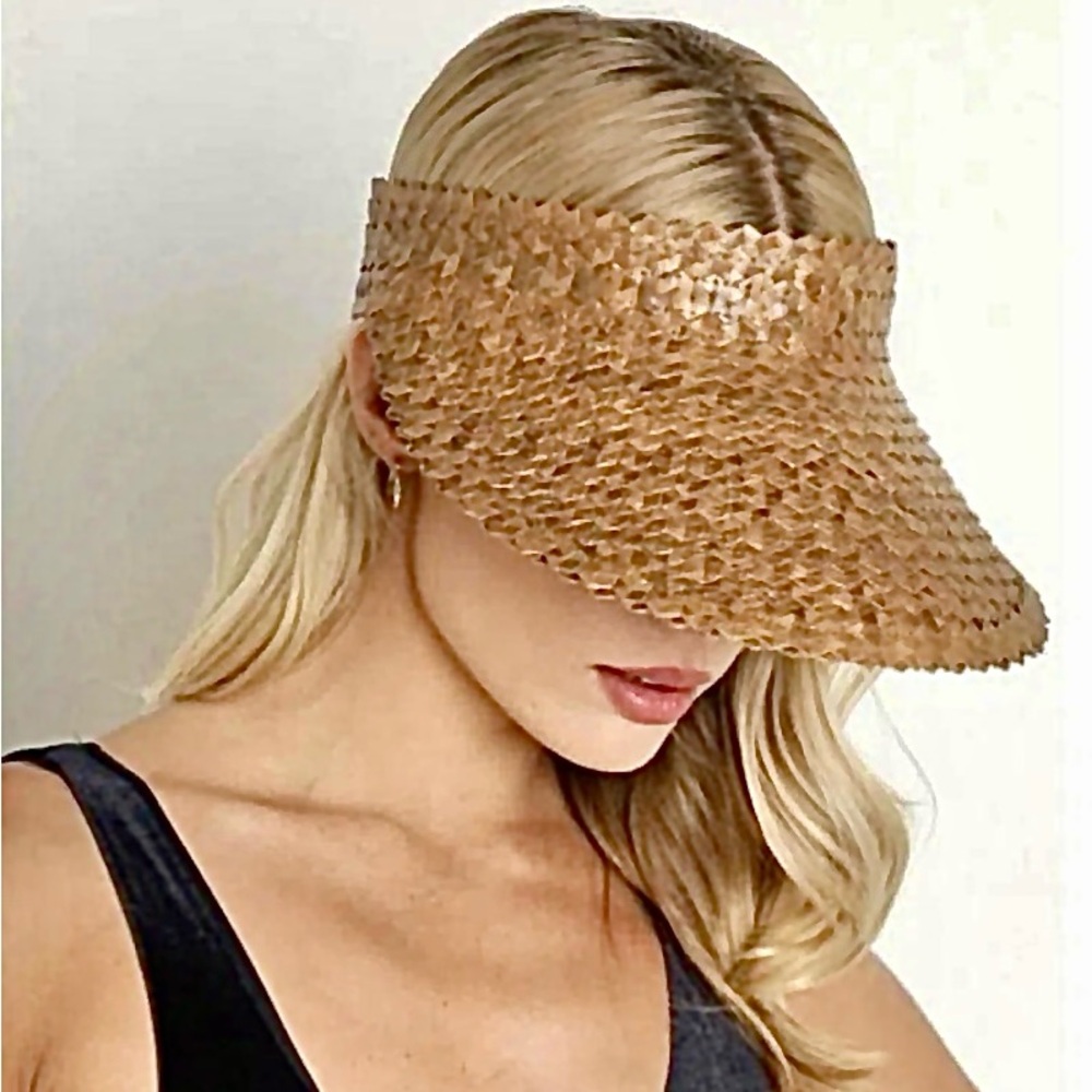 Straw visor